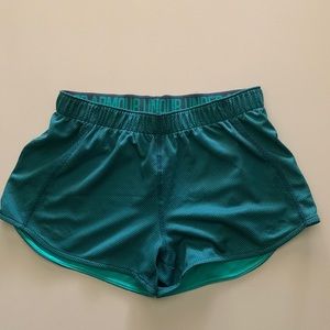 Size medium under armor sport shorts.